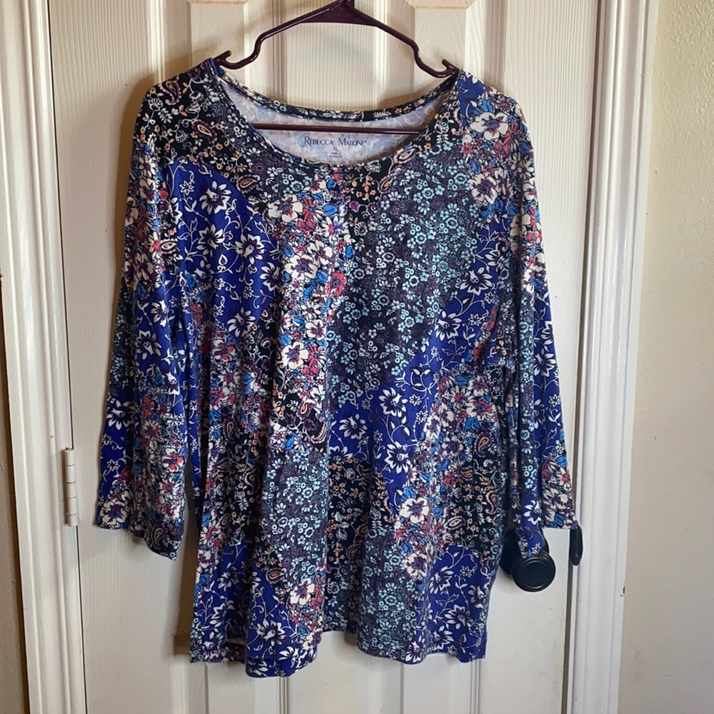 💞 5 for $10💞 Rebecca Malone Floral Shirt